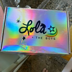 Lola and the Boys Sneaker size 2Y 33